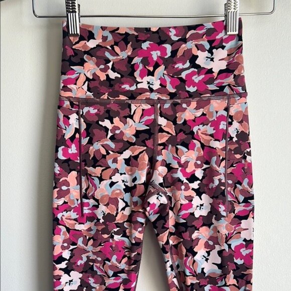 Athleta Transcend Stash Pocket Leggings - XS - Picture 4 of 7